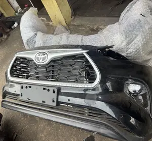 Toyota Highlander Le Awd 2023 Front Cut