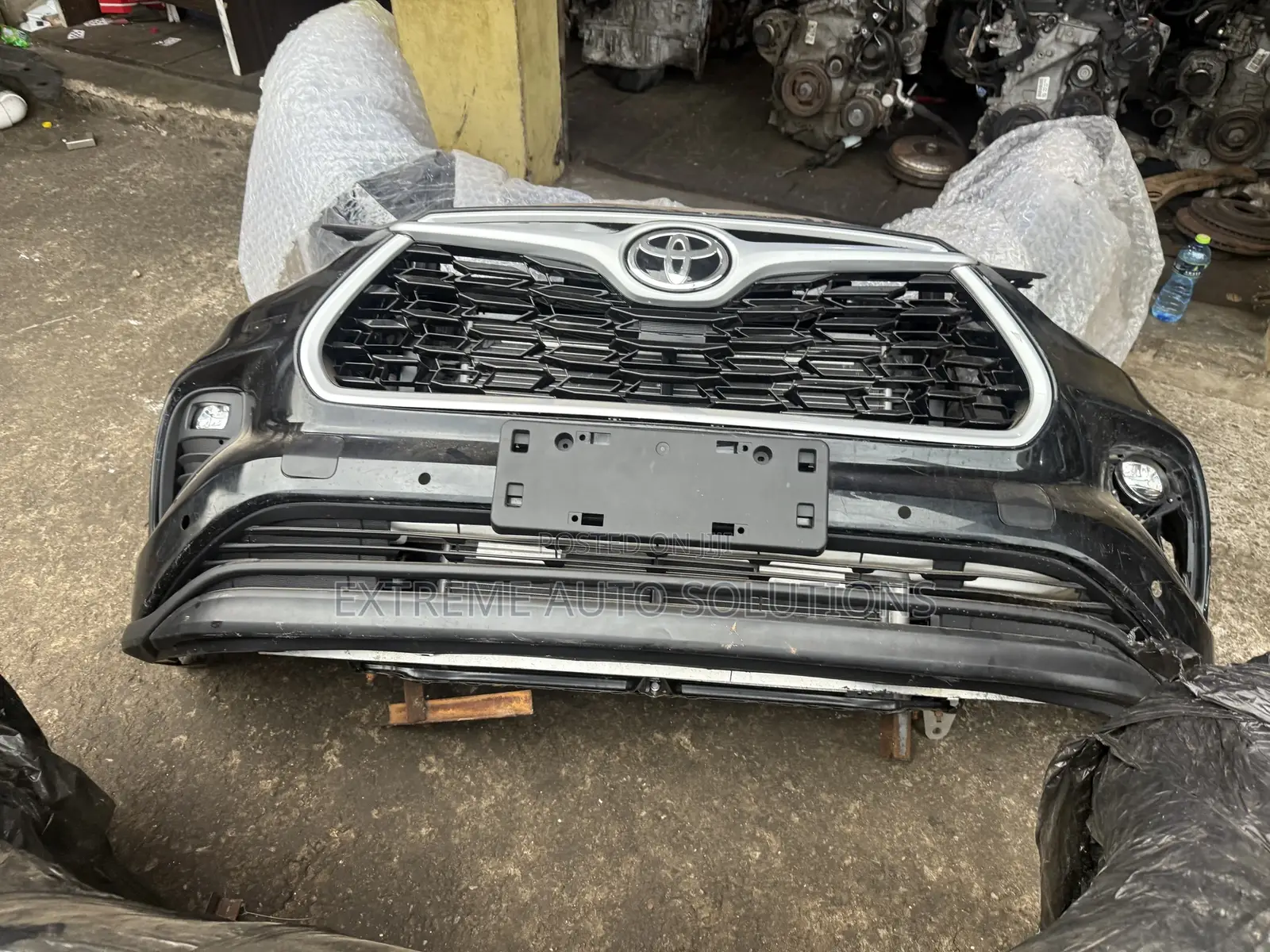 Toyota Highlander Le Awd 2023 Front Cut