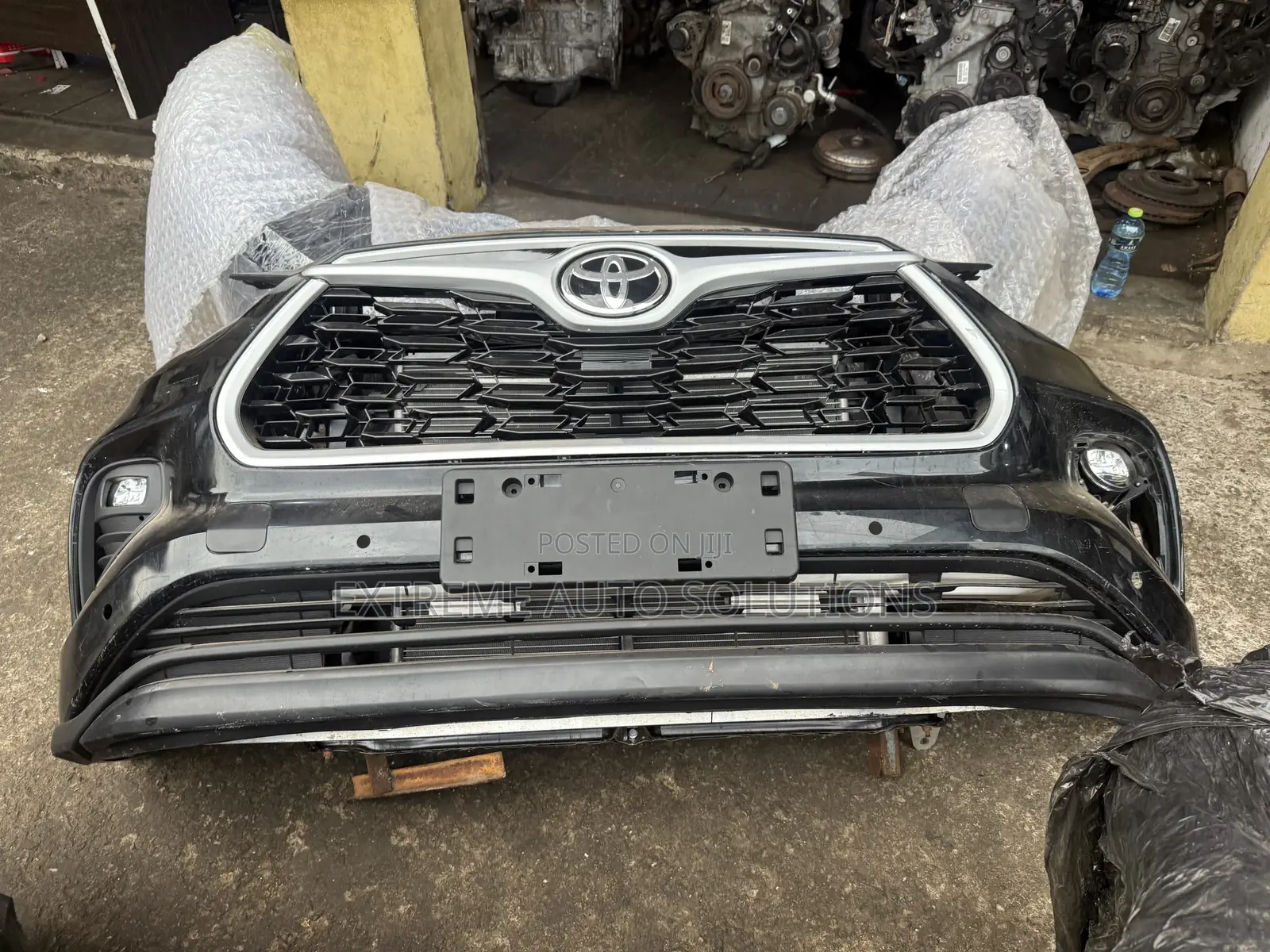 Toyota Highlander Le Awd 2023 Front Cut