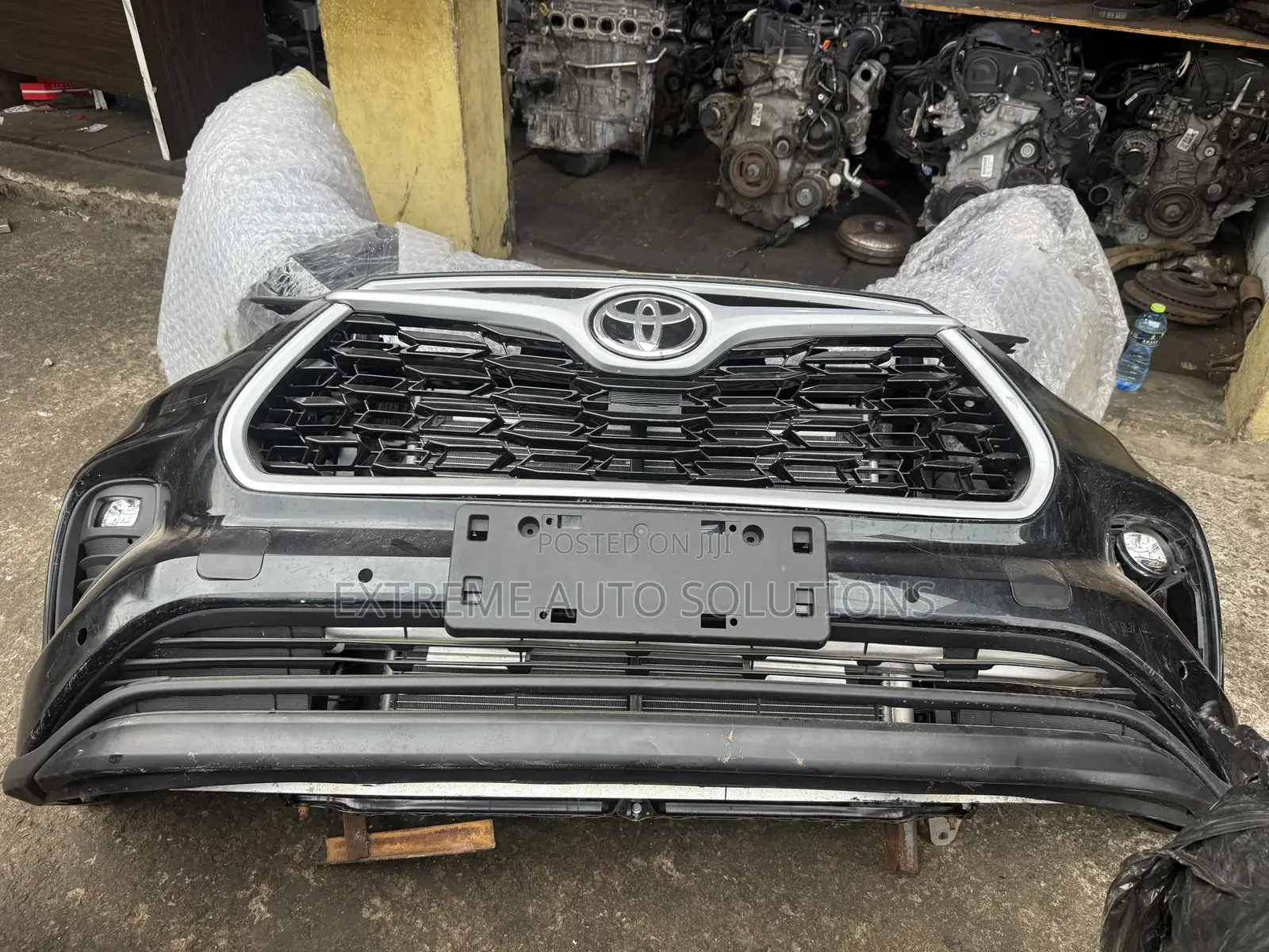 Toyota Highlander Le Awd 2023 Front Cut