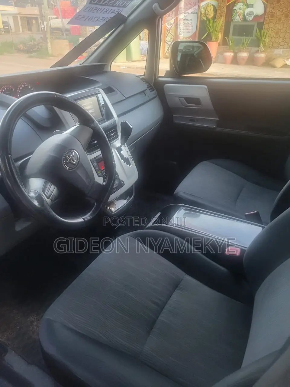 Toyota Voxy 2012 White