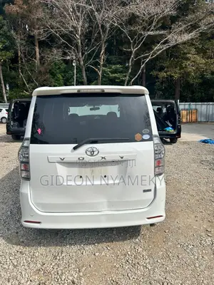 Toyota Voxy 2012 White