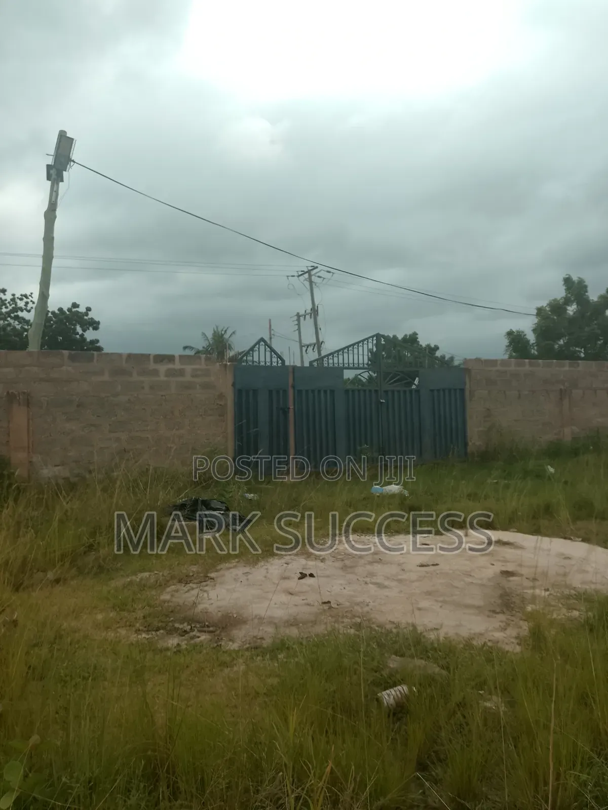 Registered and Titled and Fenced Plots for Sale at Oyibi