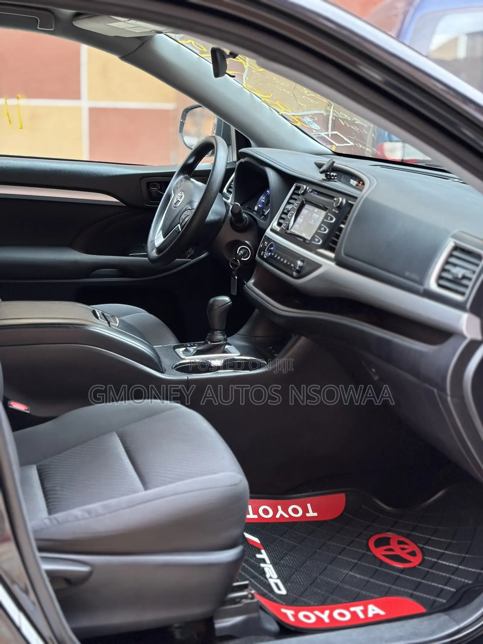 Toyota Highlander LE 4x2 (2.7L 4cyl 6A) 2018 Black