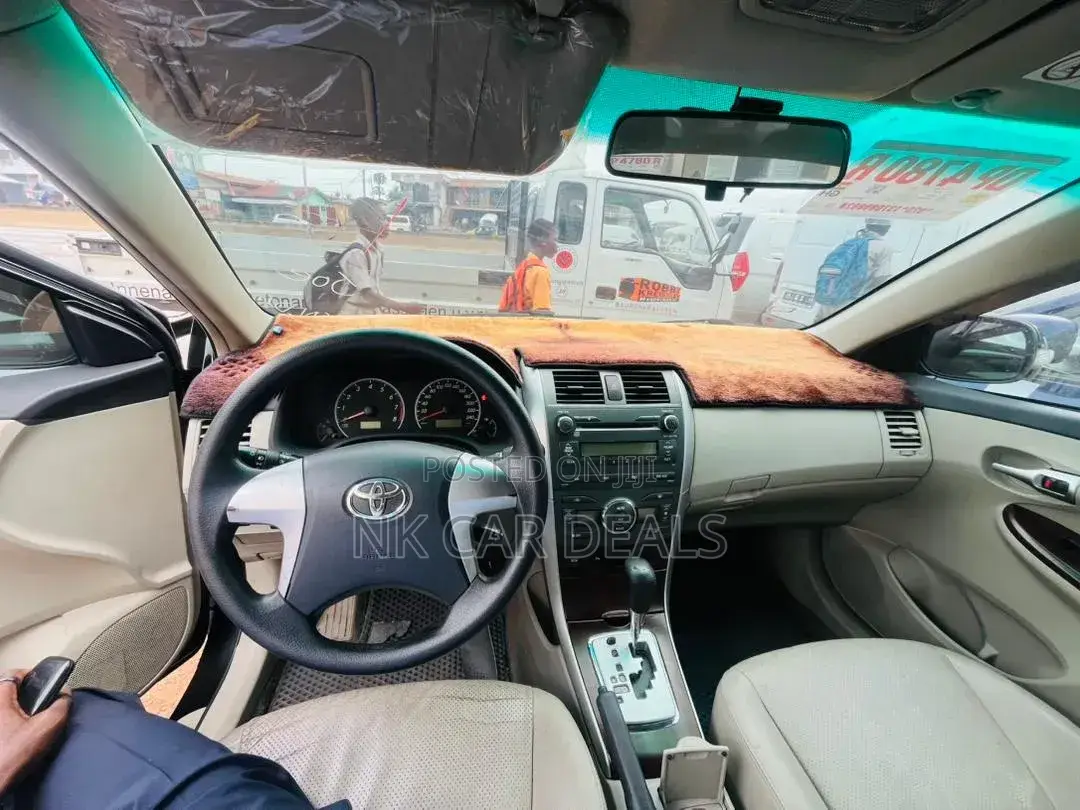 Toyota Corolla Altis 2017 Black