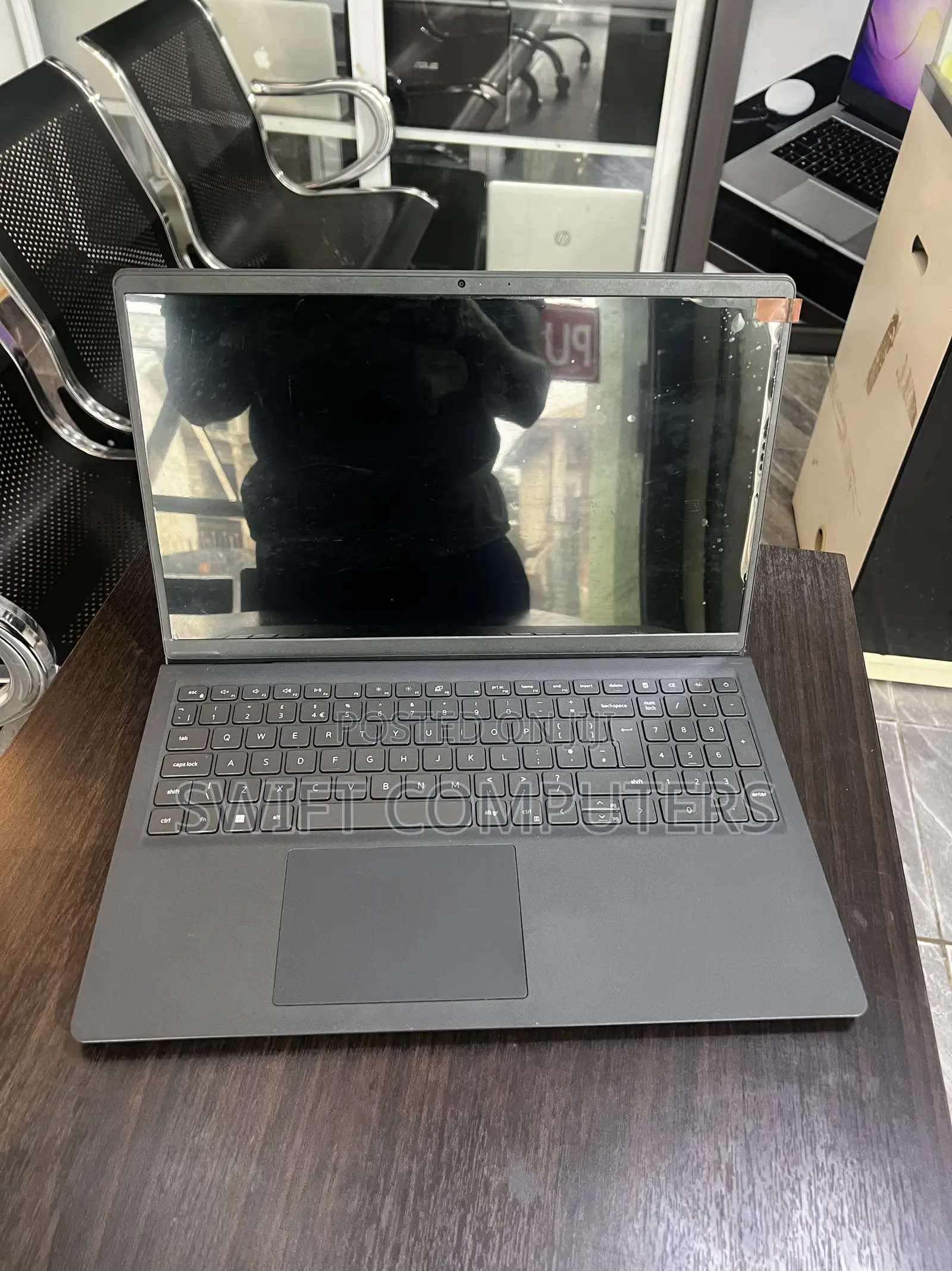 Laptop Dell Inspiron 15 3520 8GB Intel Core i7 SSD 256GB