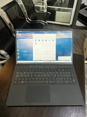 Laptop Dell Inspiron 15 3520 8GB Intel Core i7 SSD 256GB