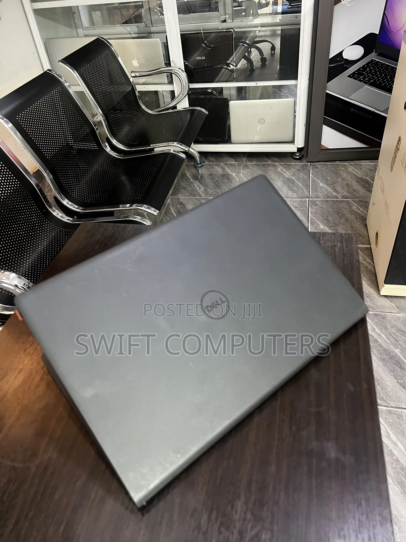 Laptop Dell Inspiron 15 3520 8GB Intel Core i7 SSD 256GB
