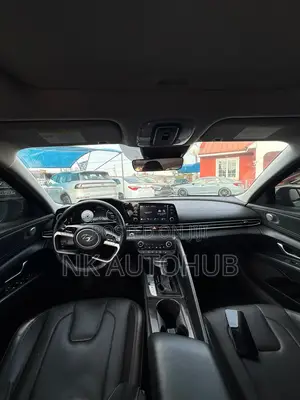 Hyundai Elantra Limited 2021 Black