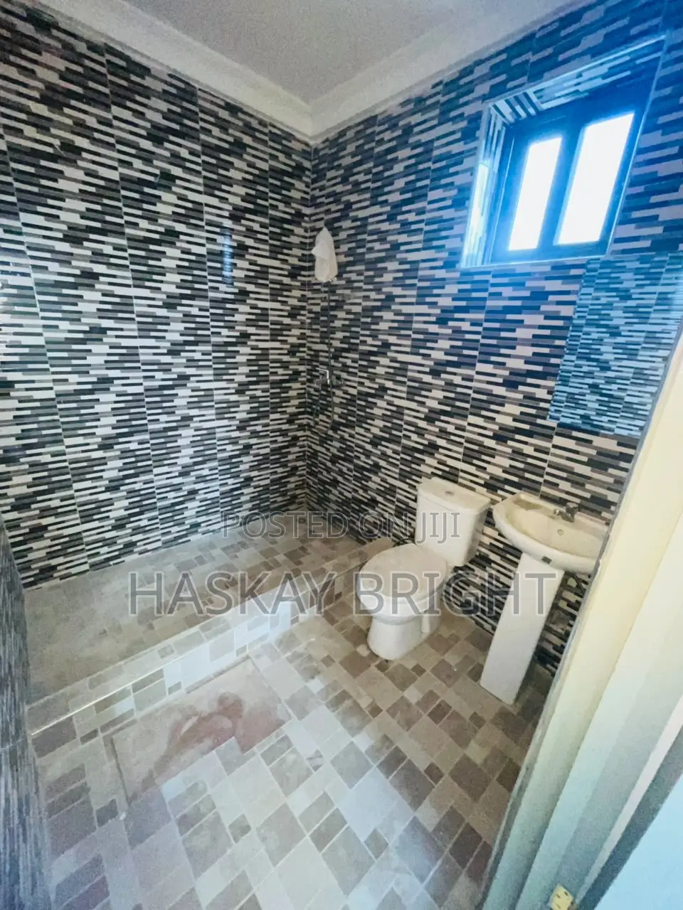2bdrm Apartment in Ablekuma for rent