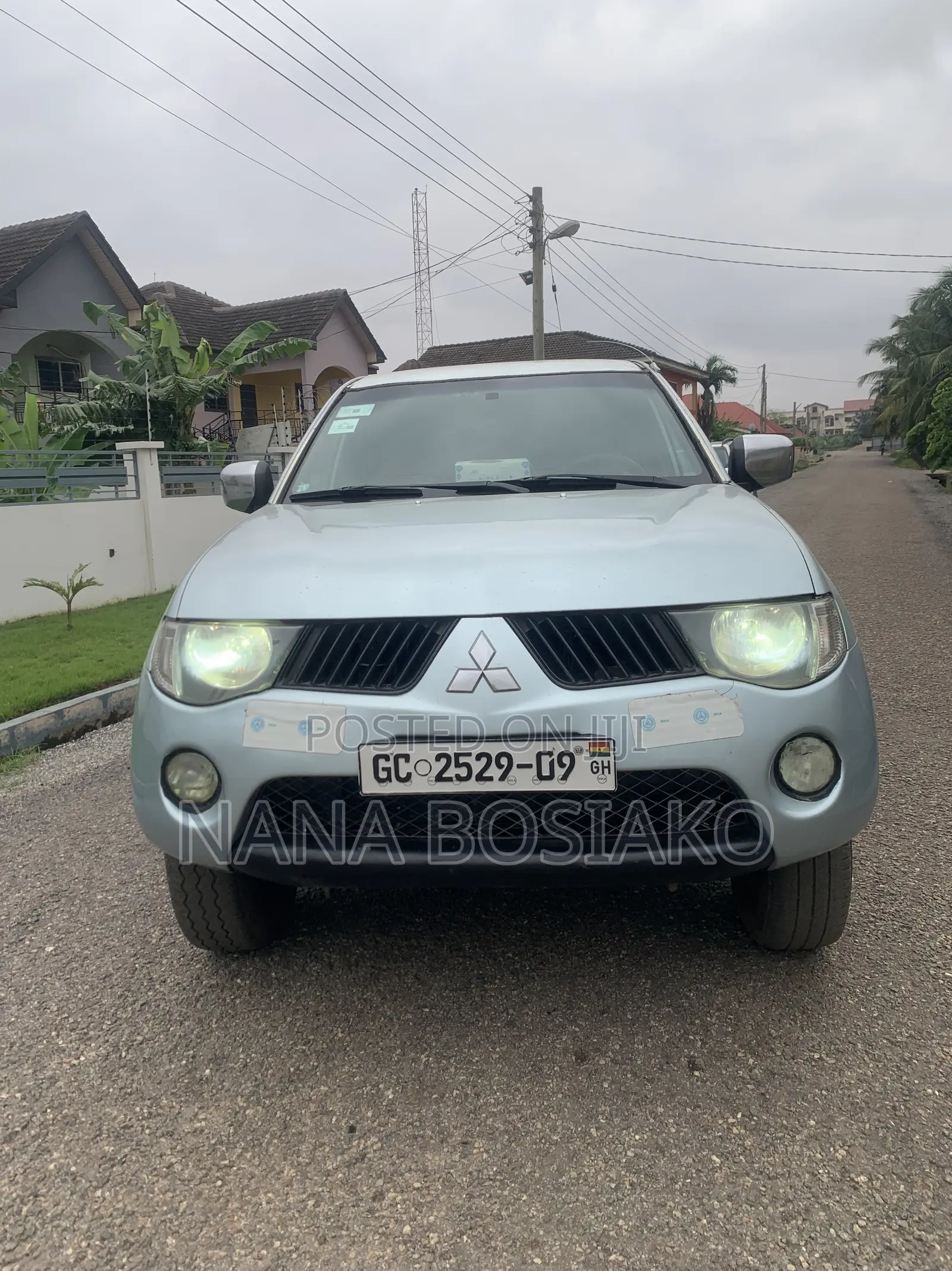 Mitsubishi L200 2010 Blue