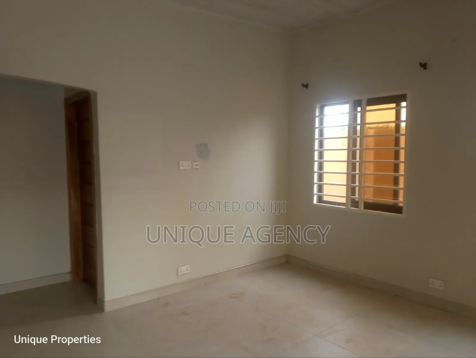 2bdrm Bungalow in Main Station for rent
