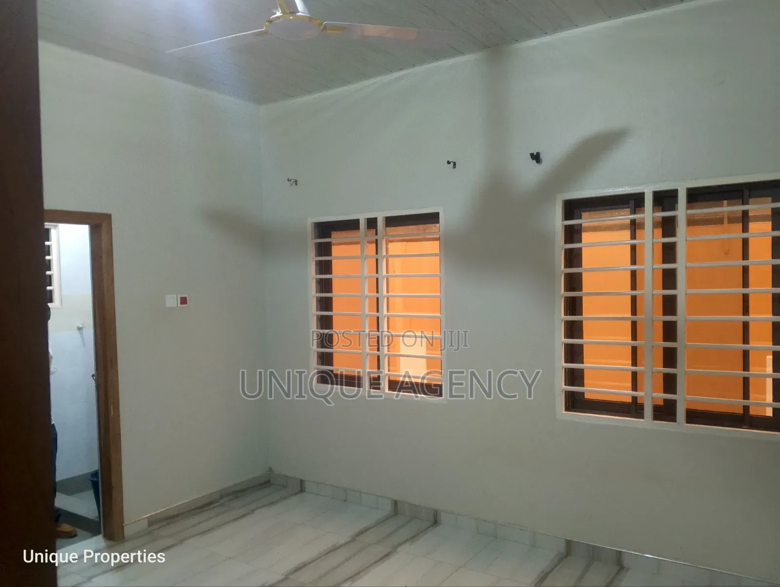 2bdrm Bungalow in Main Station for rent