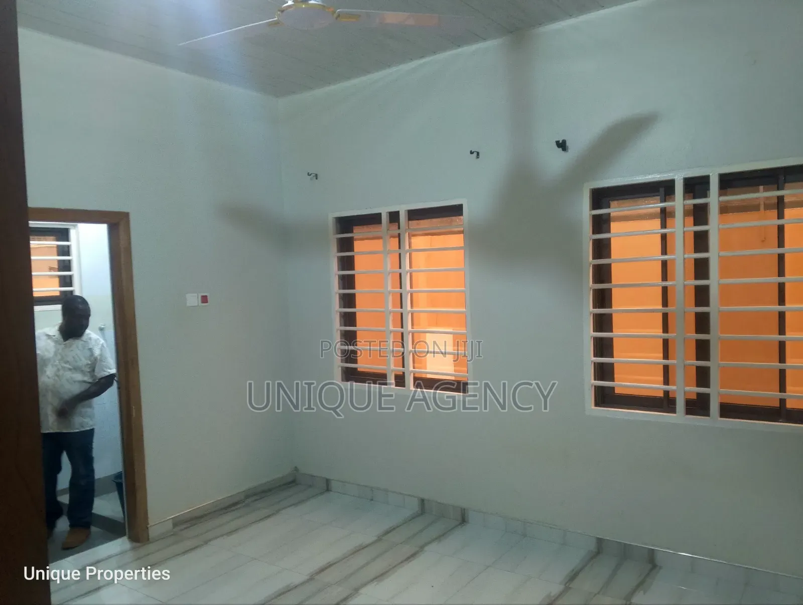 2bdrm Bungalow in Main Station for rent