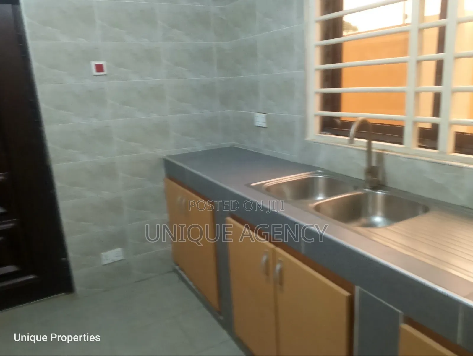 2bdrm Bungalow in Main Station for rent