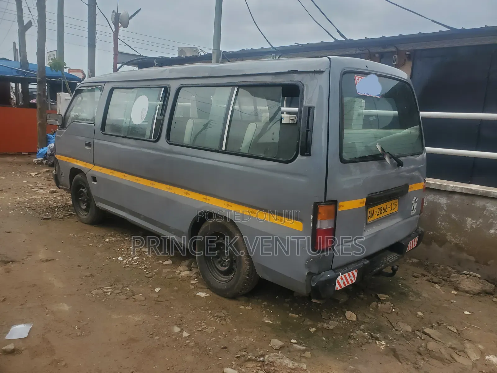 Nissan Caravan (Urvan) 1998 Grey