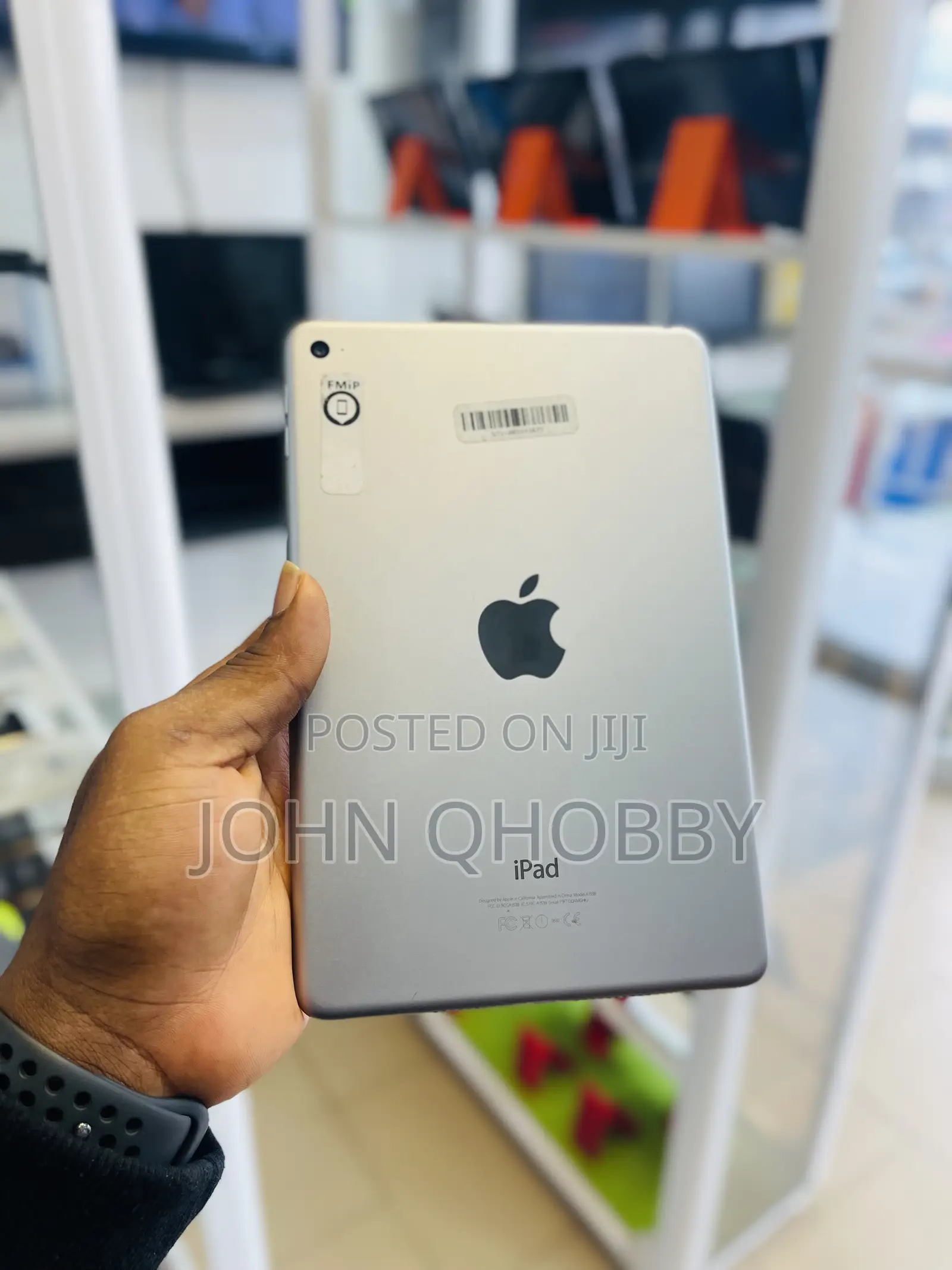 Apple iPad mini 4 128 GB Gray