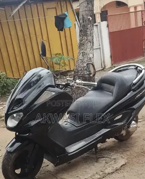 Yamaha Majesty 2023 Black