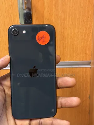 Apple iPhone SE (2020) 128 GB Black