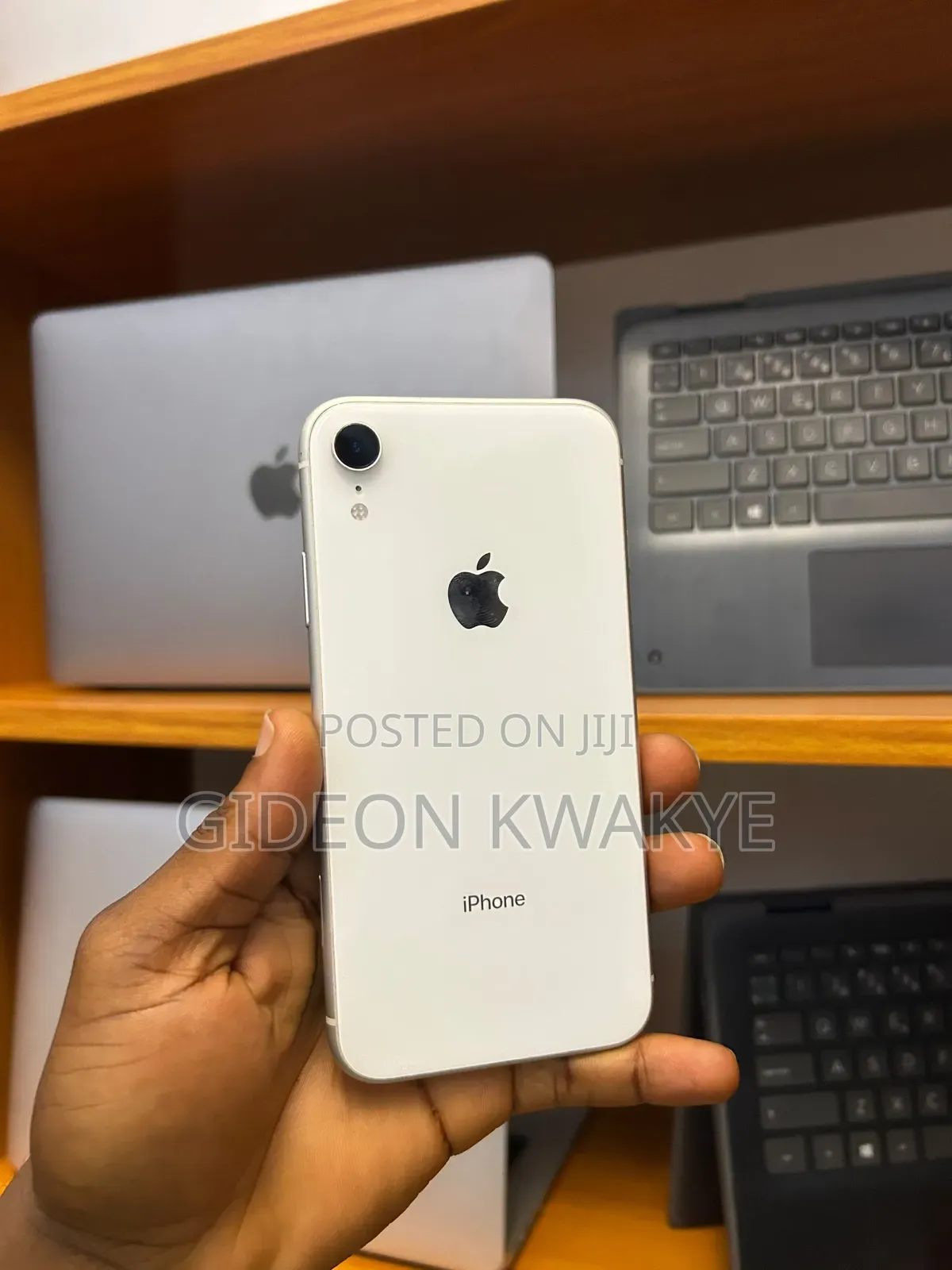 Apple iPhone XR 64 GB White