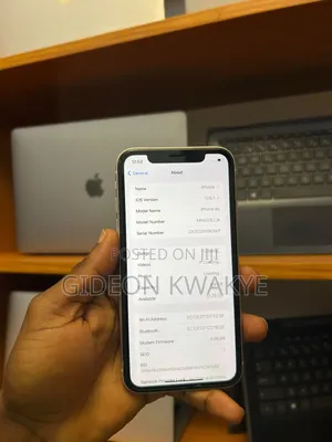 Apple iPhone XR 64 GB White