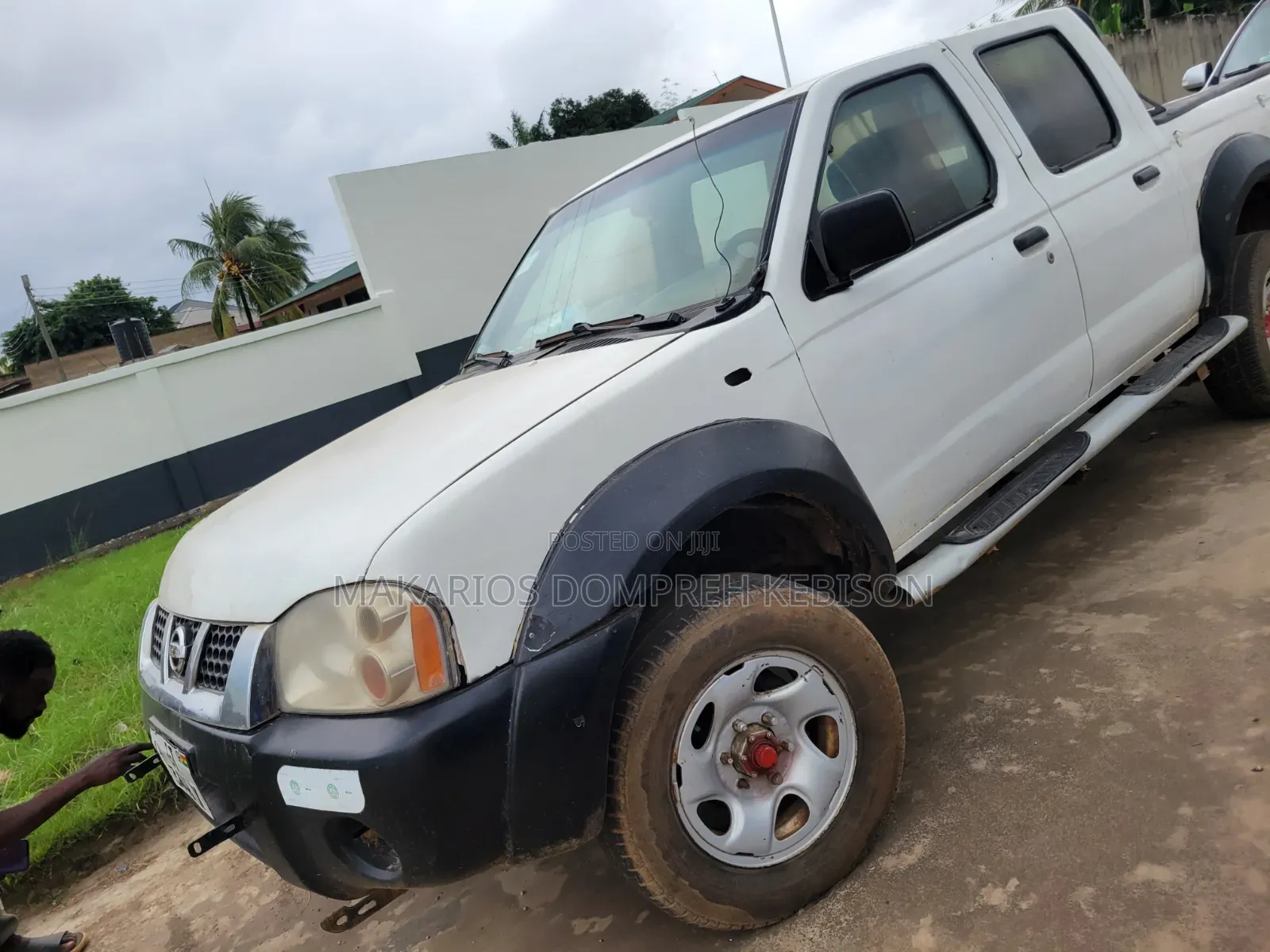 Nissan Hardbody 2005 White