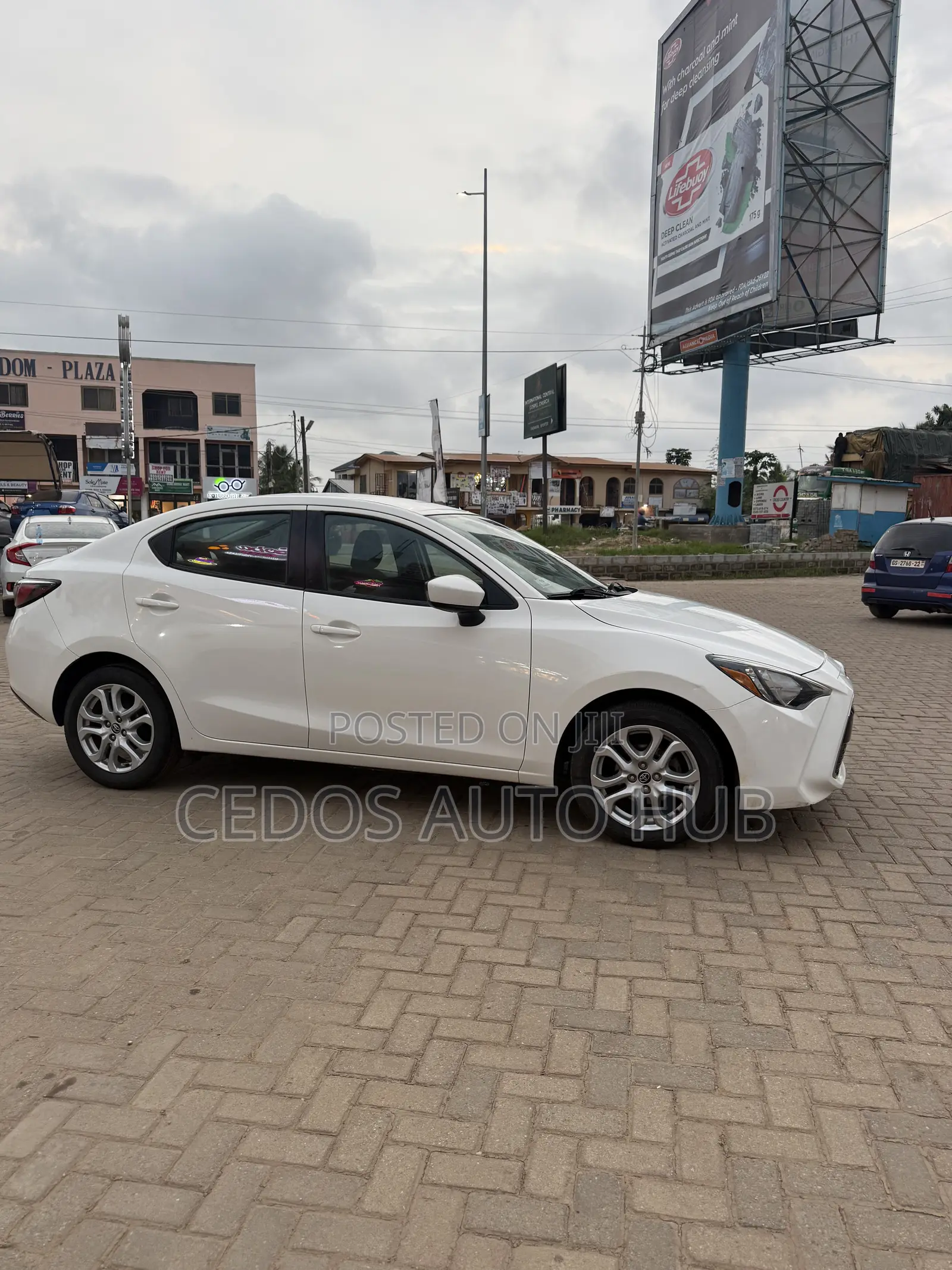Toyota Yaris iA 1.5 FWD 2018 White