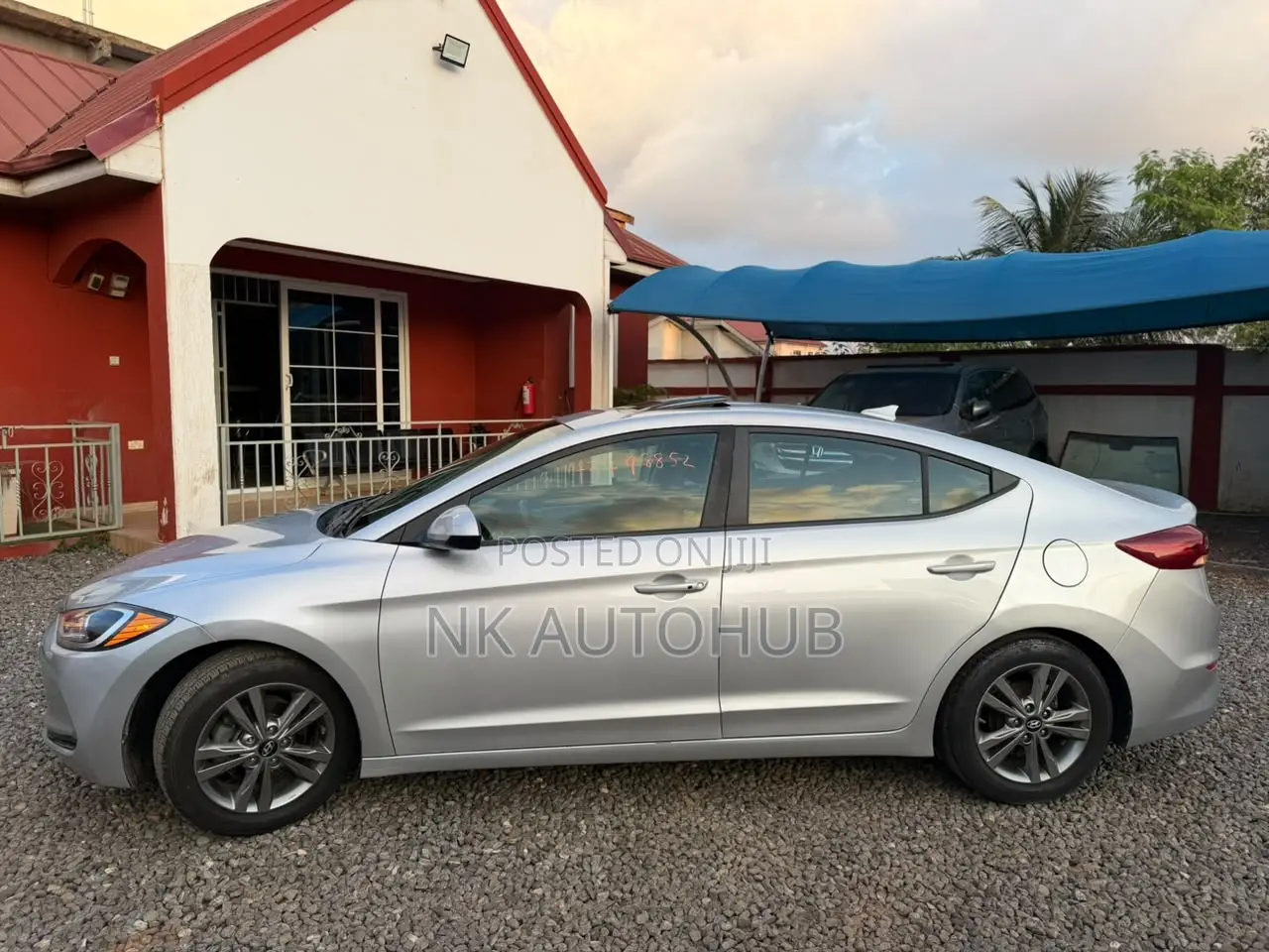 Hyundai Elantra Limited Sedan FWD (2.0L 4cyl 6A) 2017 Silver