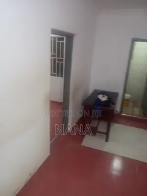 1bdrm Room & Parlour in Estate for rent
