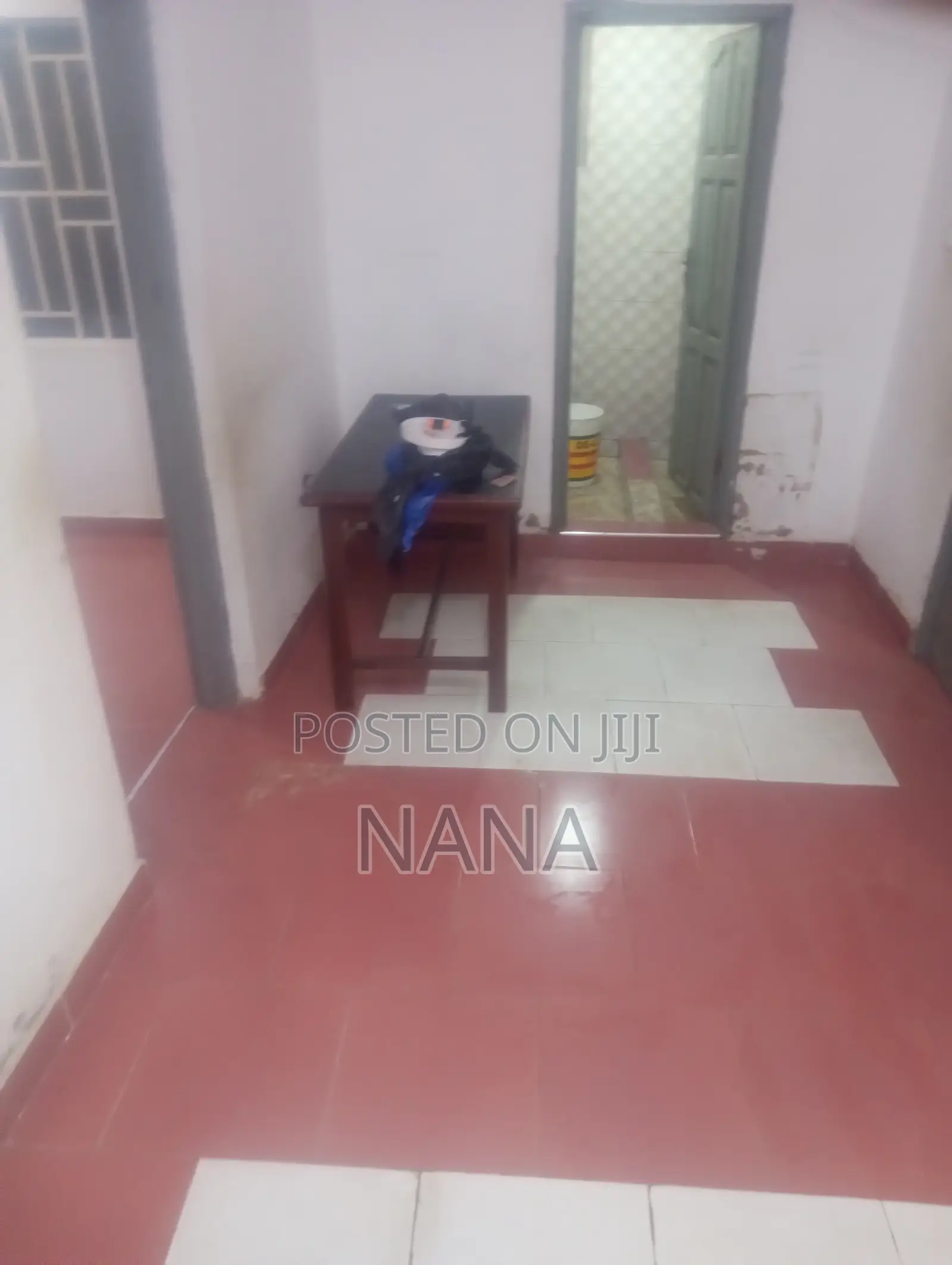 1bdrm Room & Parlour in Estate for rent