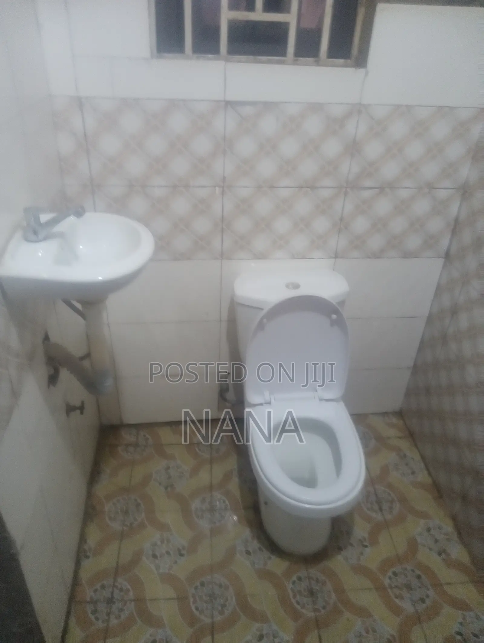 1bdrm Room & Parlour in Estate for rent