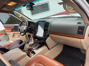 Toyota Land Cruiser 4.5 V8 DSL 2014 White
