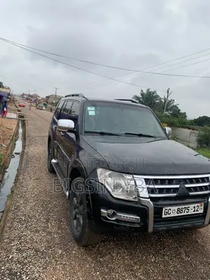 Mitsubishi Pajero 3.8 V6 GLS/GLX 2012 Black