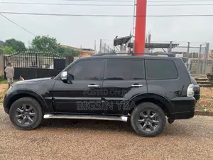 Mitsubishi Pajero 3.8 V6 GLS/GLX 2012 Black