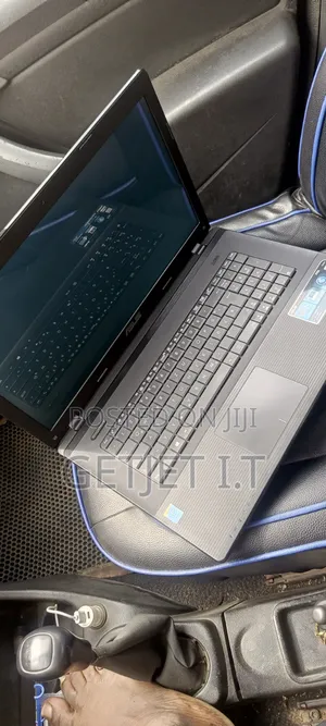 Laptop Asus X75A 8GB Intel HDD 500GB