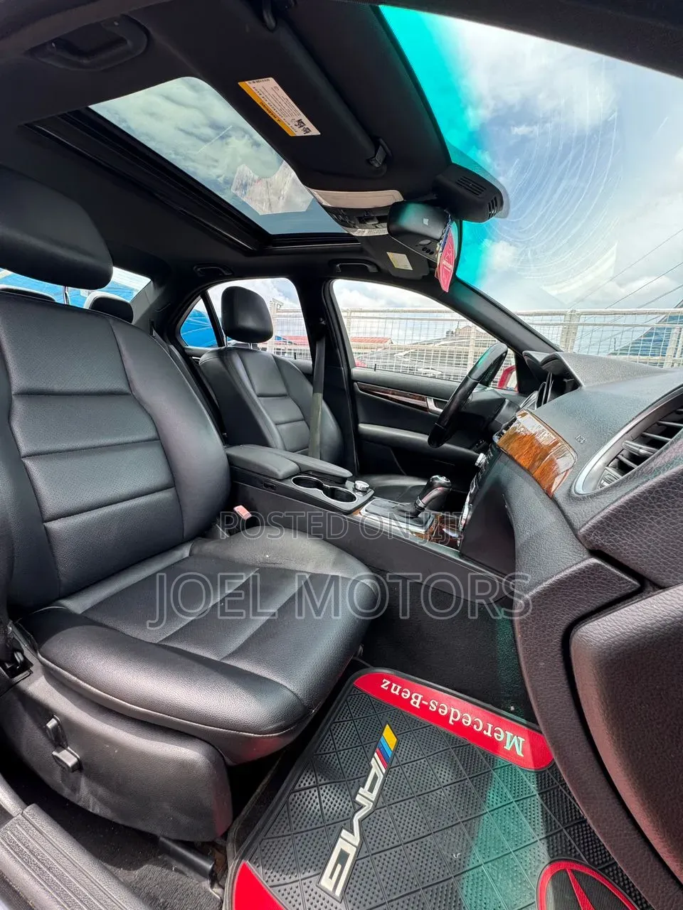 Mercedes-Benz C250 2013 Red