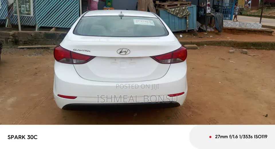 Hyundai Elantra 2016 White