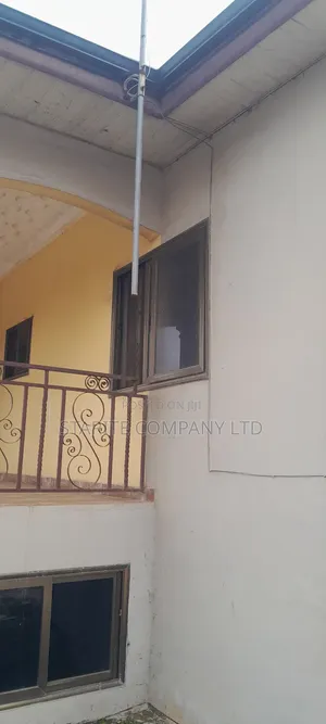 3bdrm Apartment in Mile 7 for rent