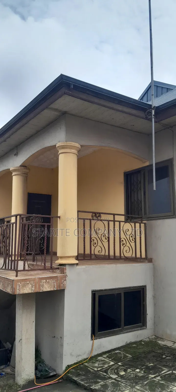3bdrm Apartment in Mile 7 for rent