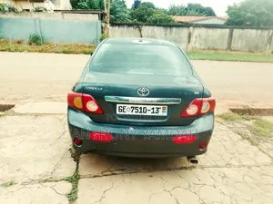 Toyota Corolla 2010 Gray