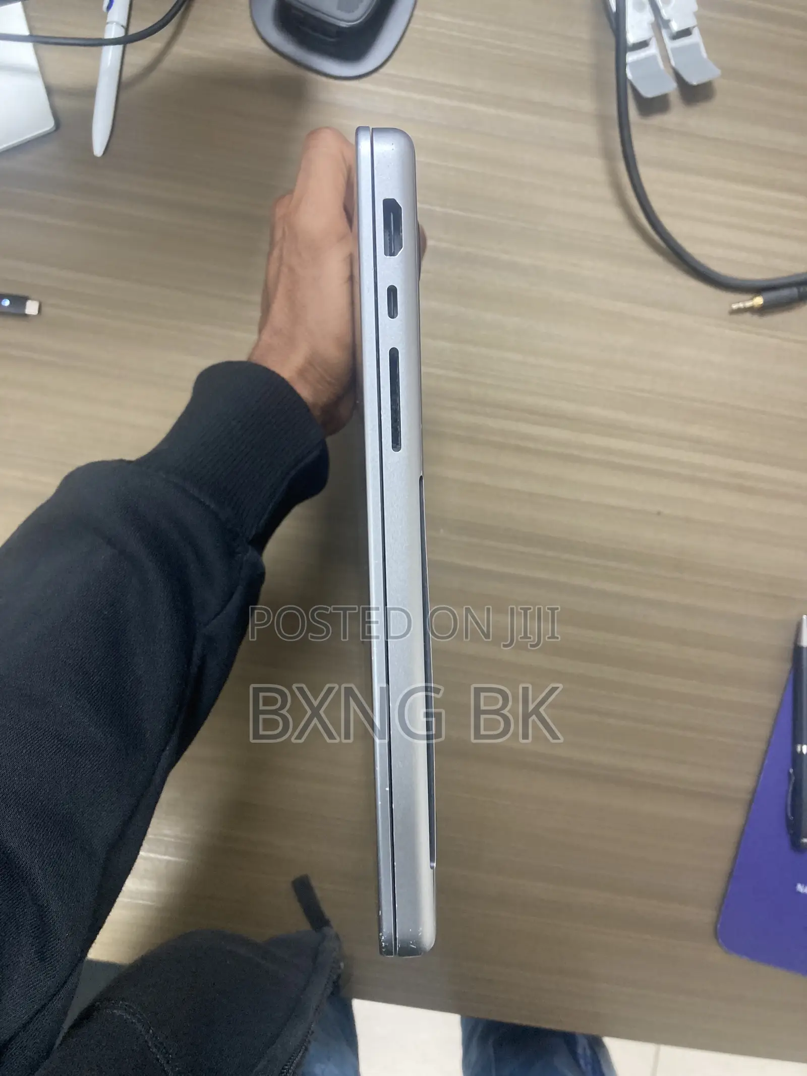 Laptop Apple MacBook Pro 2023 M2 Pro 16GB Apple M2 SSD 512GB