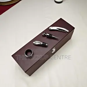 A Vintner Wine Box in Black