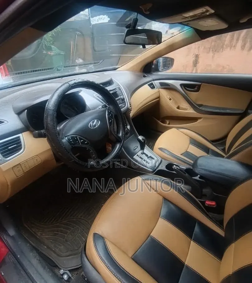 Hyundai Elantra 2016 Red