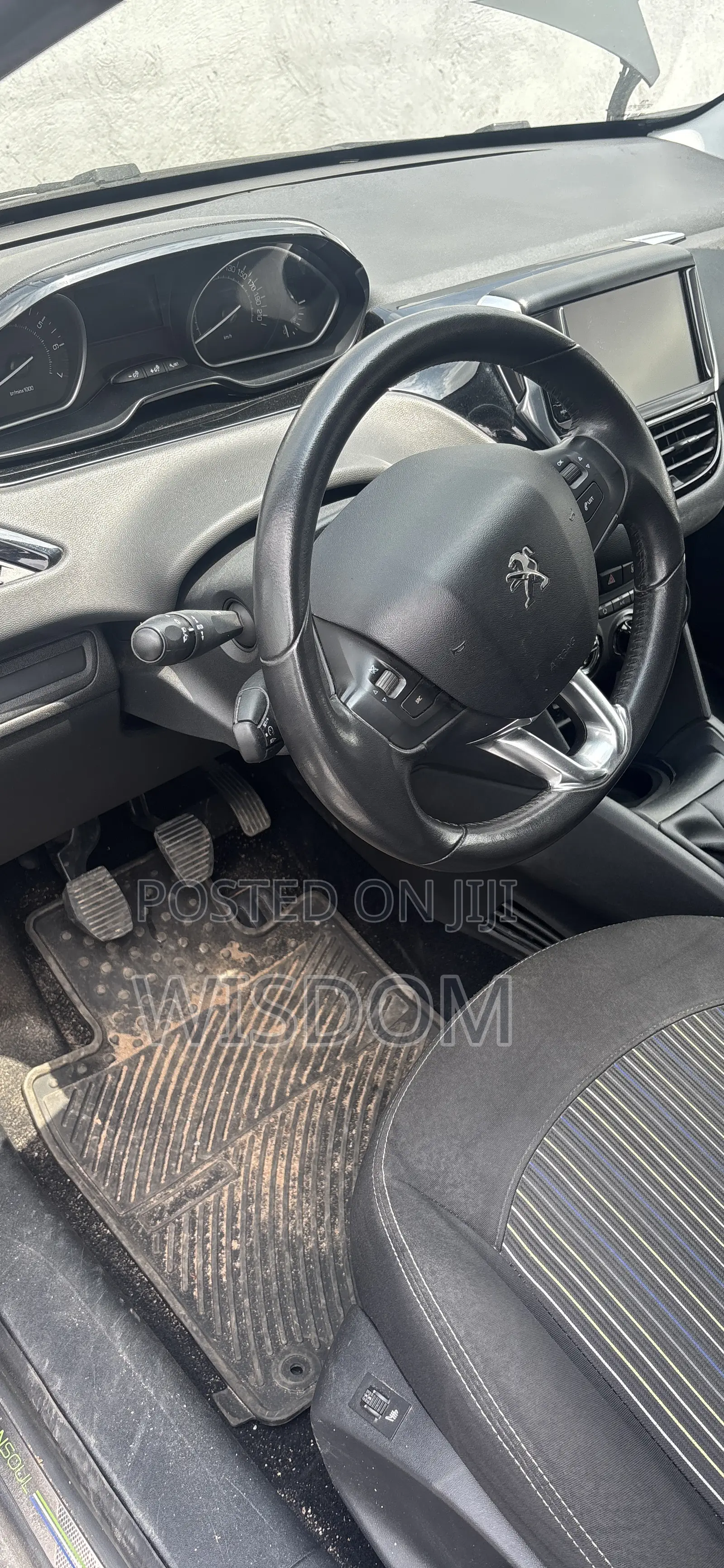 Peugeot 208 2016 Matt Black