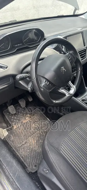 Peugeot 208 2016 Matt Black
