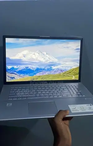 Laptop Asus 8GB Intel Core i7 SSD 1T