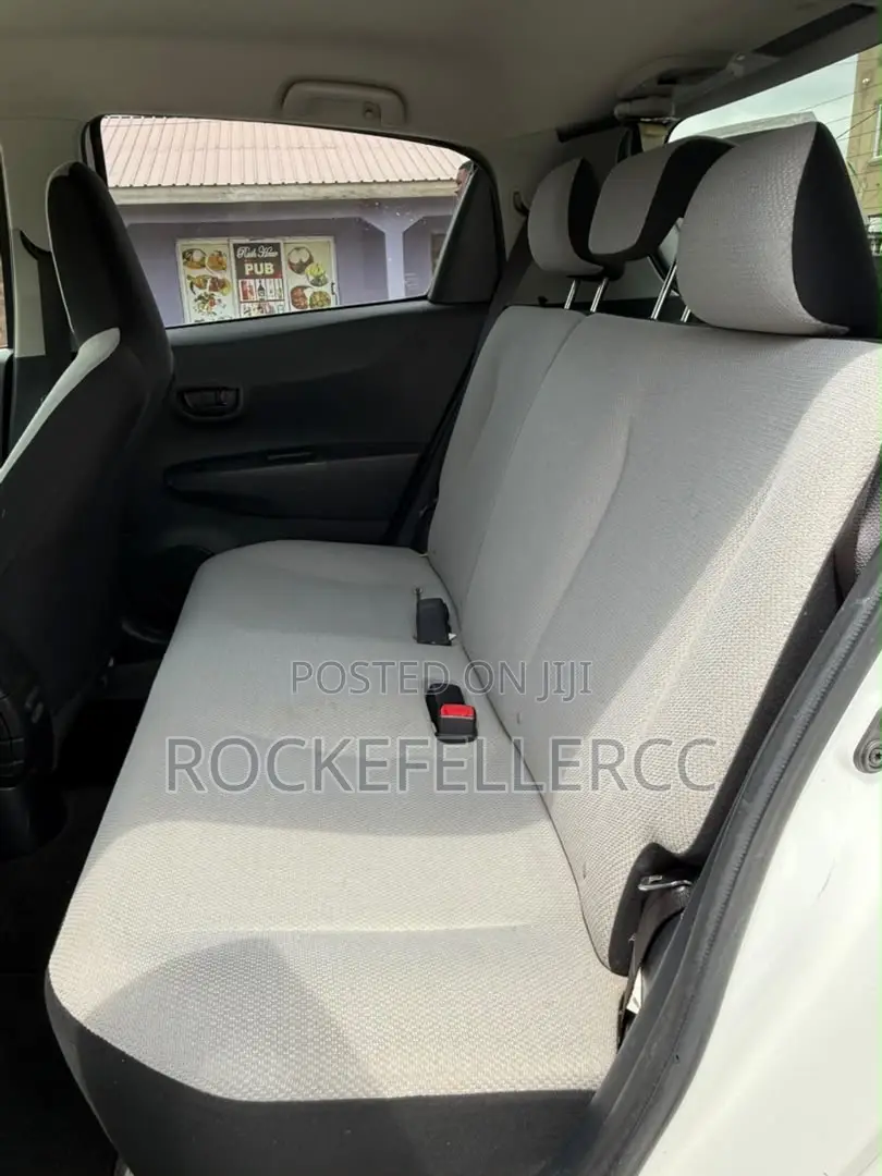 Toyota Vitz 1.3 FWD 3dr 2013 White