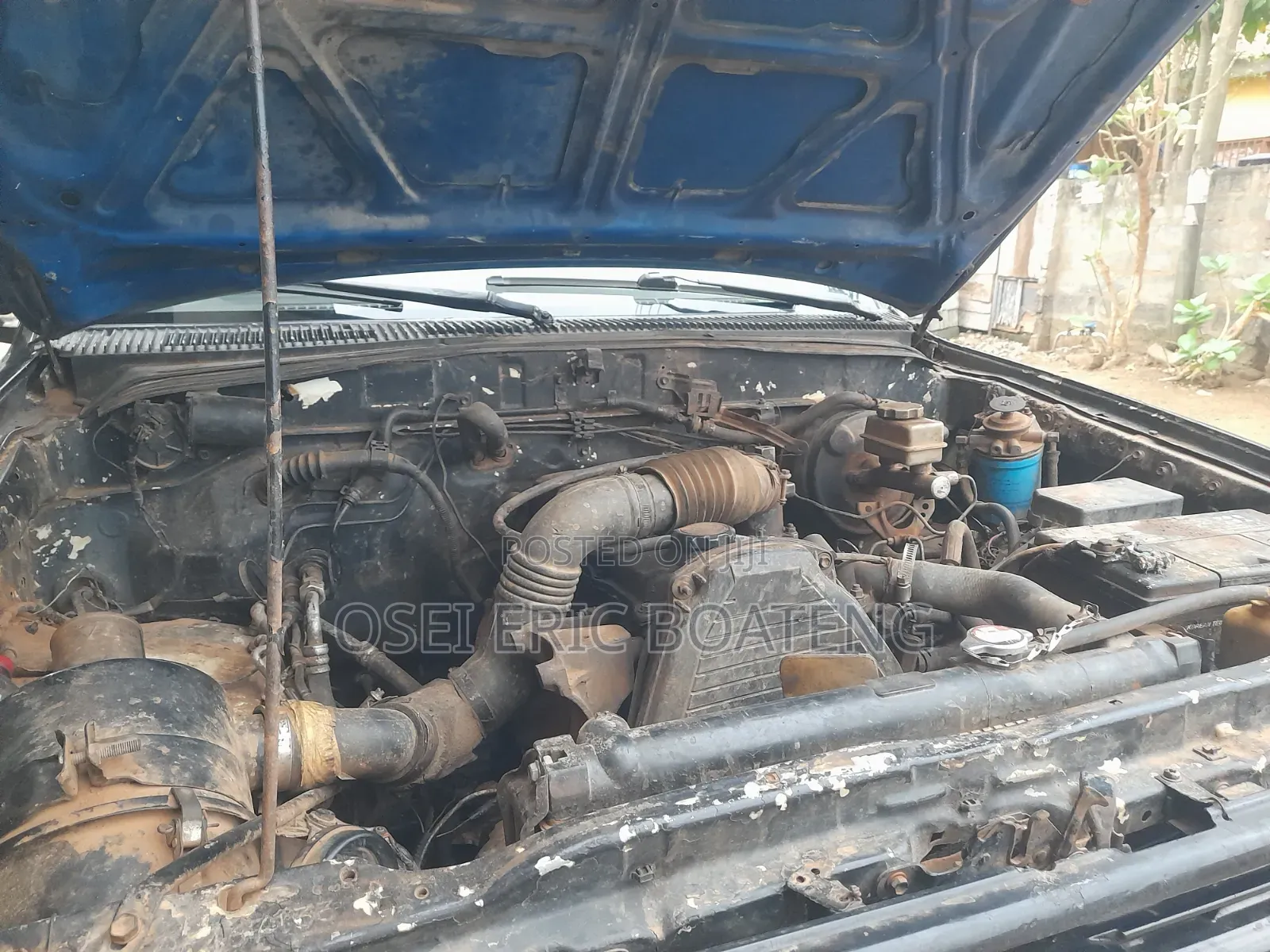 Toyota Hilux 2003 Black