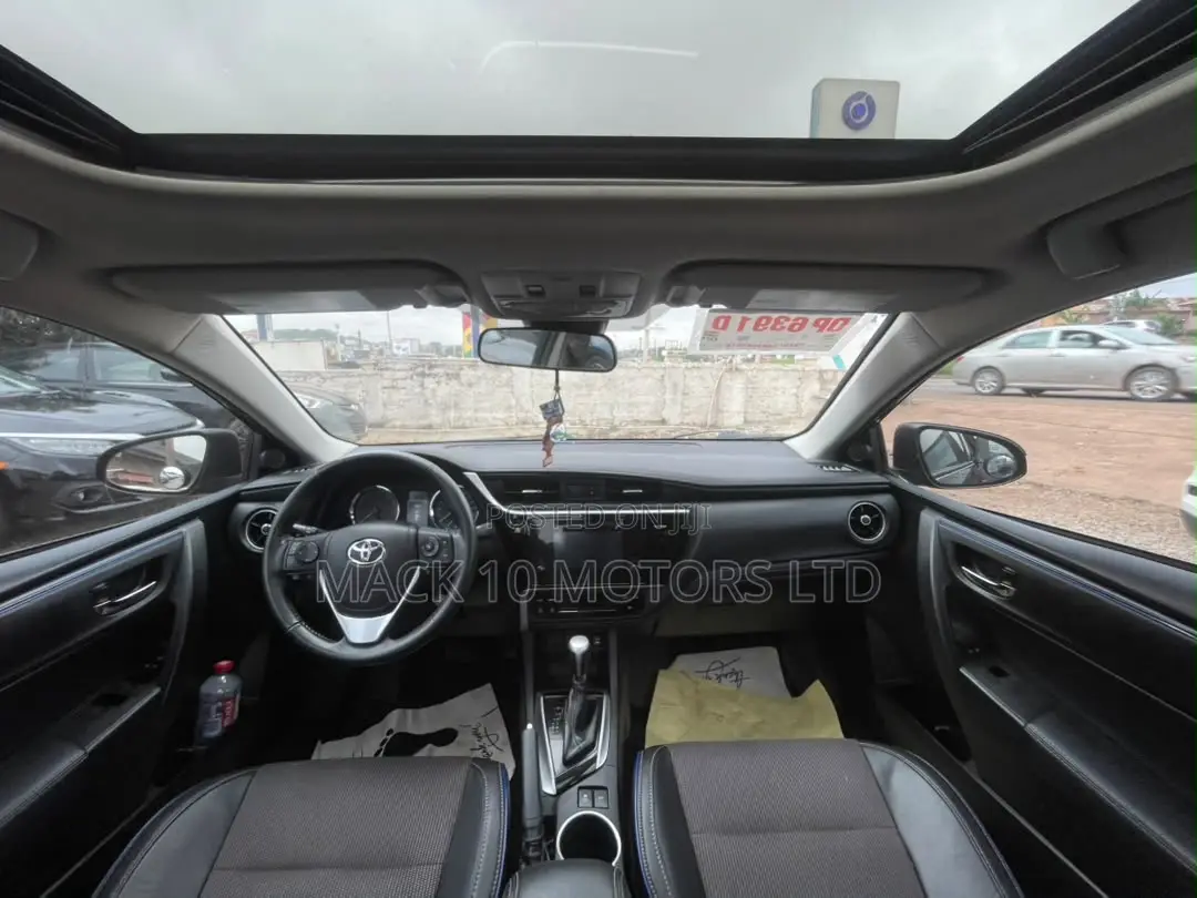 Toyota Corolla SE Special Edition 4dr Sedan (1.8L 4cyl CVT) 2017 Black
