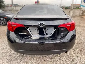 Toyota Corolla SE Special Edition 4dr Sedan (1.8L 4cyl CVT) 2017 Black